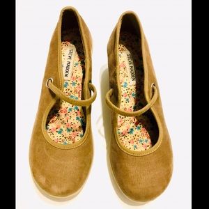 Steve Madden women’s wedge heel shoes size 8.5